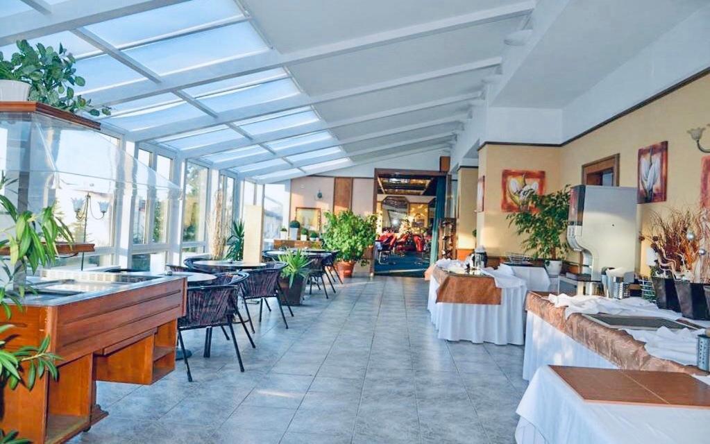 Interhotel America Pisek  Exterior photo